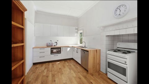 Garten Haus - Tourism Caloundra 1