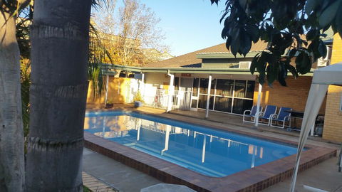 Gateway Motor Inn - Tourism Caloundra 1