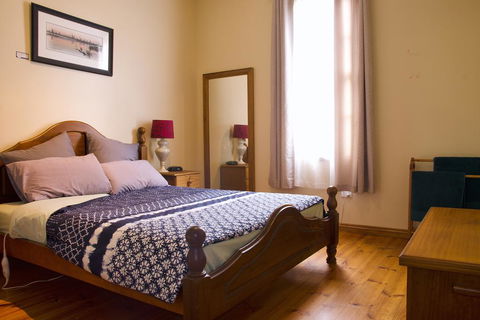 Gellibrand River Gallery Accommodation - Tourism Caloundra 1