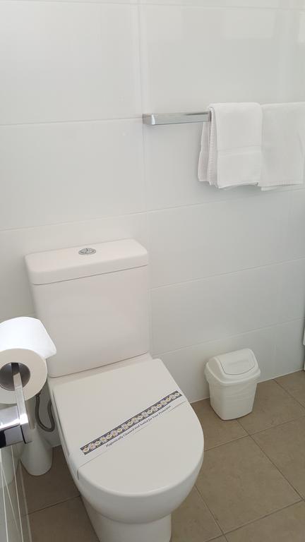 George Bass Motor Inn - Tourism Caloundra 2