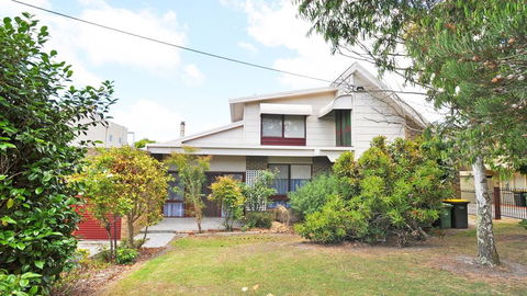 GETAWAY ON GARDEN - FREE WIFI - PET FRIENDLY (OUTSIDE ONLY) - Tourism Caloundra 0