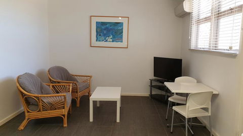 Getaway Villas Unit 38-11 - 1 Bedroom Self-Contained Accommodation - Tourism Caloundra 2