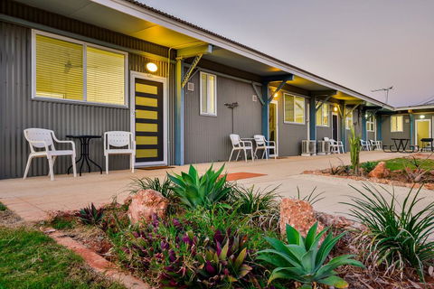 Getaway Villas Unit 38-2 - 1 Bedroom Self-Contained Accommodation - Tourism Caloundra 1