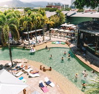 Gilligan's Backpacker Hotel  Resort Cairns