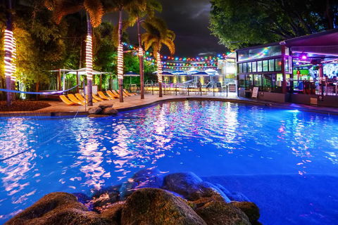 Gilligan's Backpacker Hotel & Resort Cairns - Tourism Caloundra 1