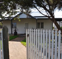 Girraween House - Tourism Caloundra