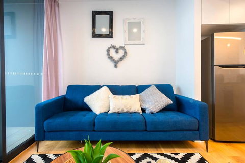 Glamorous RiverView Spacious 1BR - Tourism Caloundra 0