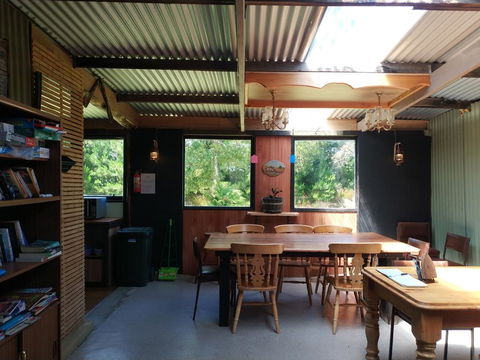Glamping At Zeehan Bush Camp - Tourism Caloundra 2