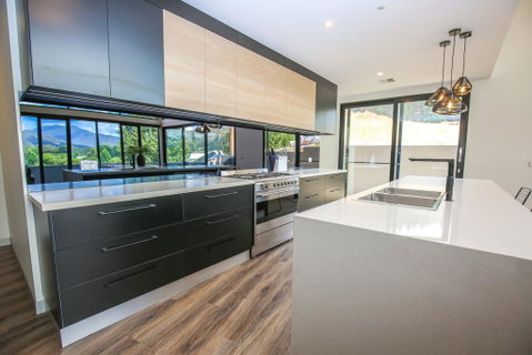 Glass House - Bright - Tourism Caloundra 1