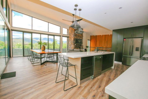 Glass House - Bright - Tourism Caloundra 0