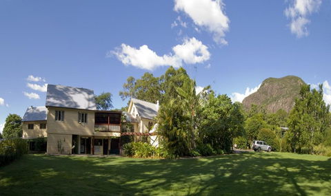 Glass House Mountains Ecolodge - Tourism Caloundra 0