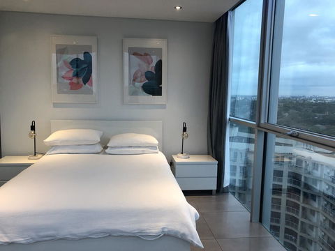 Glasshouse Apartment - At Parramatta - Tourism Caloundra 2