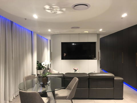 Glasshouse Apartment - At Parramatta - Tourism Caloundra 1