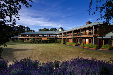 Glen Erin At Lancefield - Tourism Caloundra 0