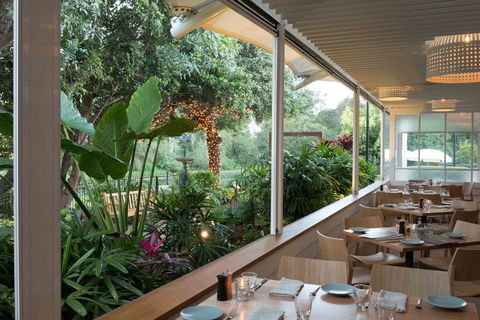 Glen Hotel And Suites - Tourism Caloundra 3