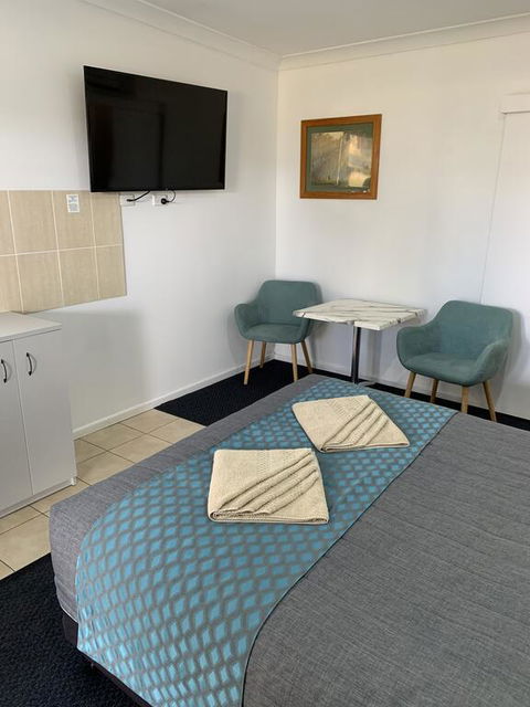 Glen Innes Motel - Tourism Caloundra 1