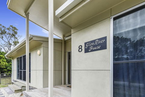 Glen River House - Tourism Caloundra 1