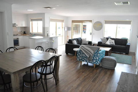 Glencoe Getaway - Tourism Caloundra 0