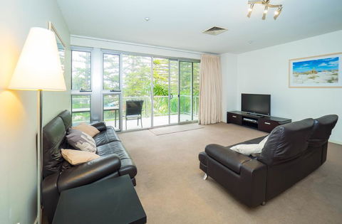 Glenelg Beachside Luxury Apartments - Tourism Caloundra 2
