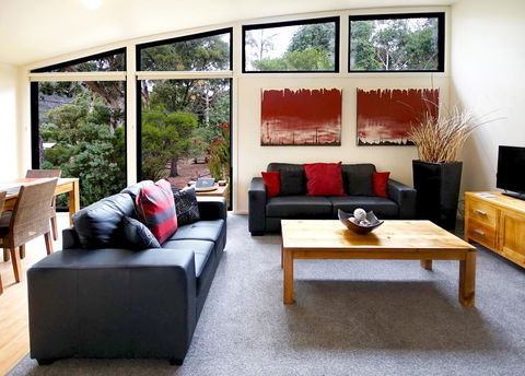 Glengarriff Townhouse 2 - Tourism Caloundra 3