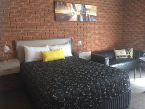 Glider City Motel Benalla - Tourism Caloundra 2