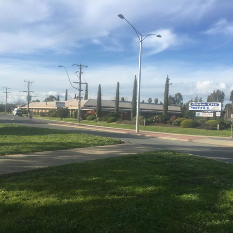Glider City Motel Benalla - Tourism Caloundra 3