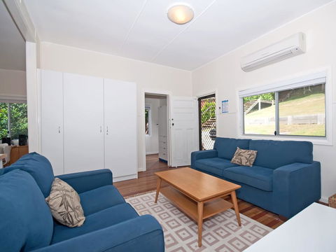 Gloucester Street, 04, Frangipani - Tourism Caloundra 1