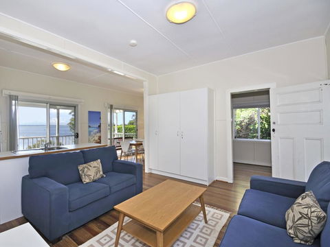 Gloucester Street, 04, Frangipani - Tourism Caloundra 2