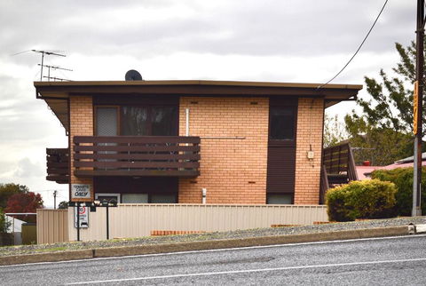 Gmall's Shared Motel - Tourism Caloundra 0