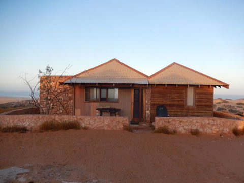 Gnaraloo Station - Homestead - Tourism Caloundra 0