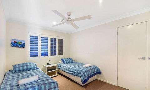 Gold Coast Beachfront Mansion - Tourism Caloundra 2