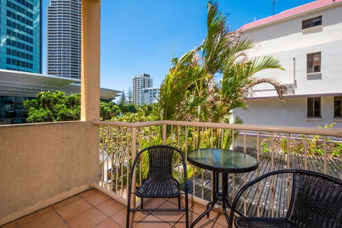 Gold Coast Hostel - Tourism Caloundra 2