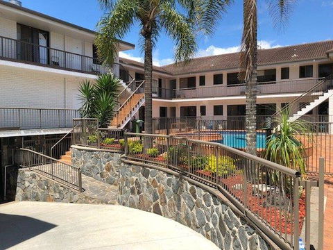Gold Coast Inn - Tourism Caloundra 2