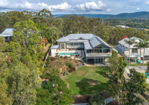 Gold Coast Stunning Home And Unit Close To Theme Parks - Tourism Caloundra 0