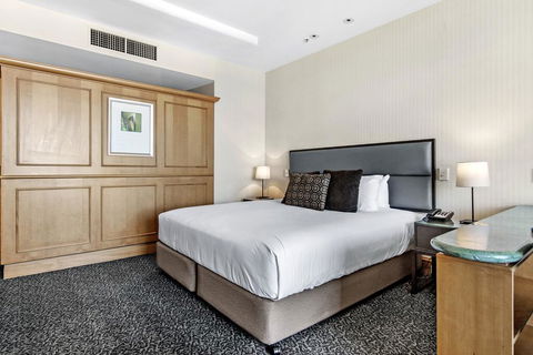 Gold Tower 17th Level Private Hotel Suite - Tourism Caloundra 1