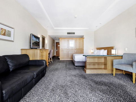 Gold Tower Private 2 Bedroom Dual Key - Tourism Caloundra 1
