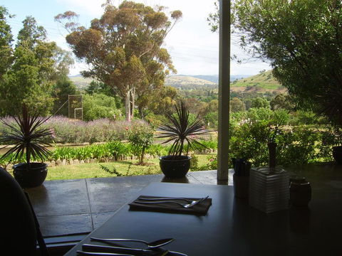 Golden Chain Garden Motor Inn Gundagai - Tourism Caloundra 2