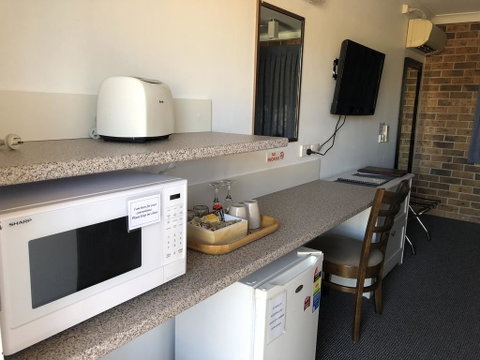 Golden Grain Motor Inn - Tourism Caloundra 2