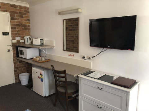 Golden Grain Motor Inn - Tourism Caloundra 3