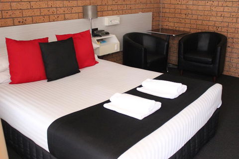 Golden Harvest Motor Inn Moree - Tourism Caloundra 1