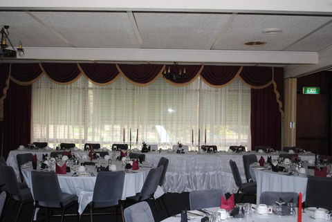 Golden Hills Motel - Tourism Caloundra 2