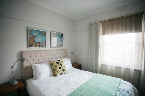 Goldies On Piper Kyneton - Tourism Caloundra 3