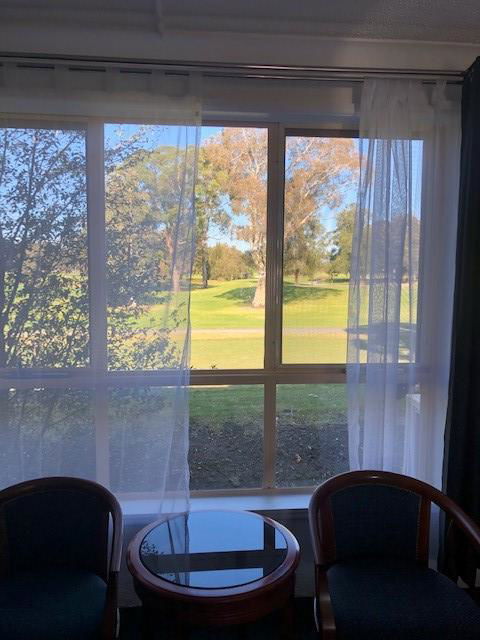 Golf Place Inn - Tourism Caloundra 2