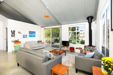 Goolwa Pelican Cottage - Tourism Caloundra 3