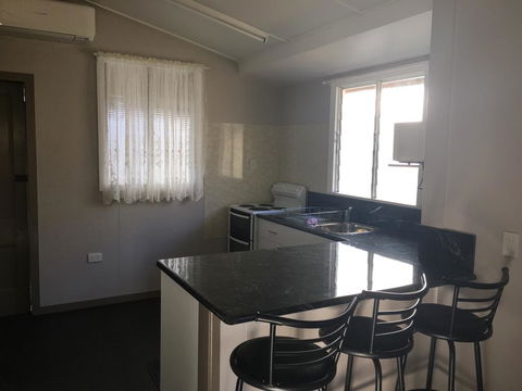 Goondihill Hotel - Tourism Caloundra 2