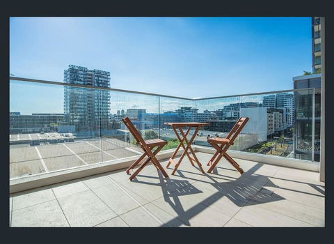 Gorgeous Modern Brand New Two Bedroom Apartment With Large Lounge And Private Garden View Balcony - Tourism Caloundra 3