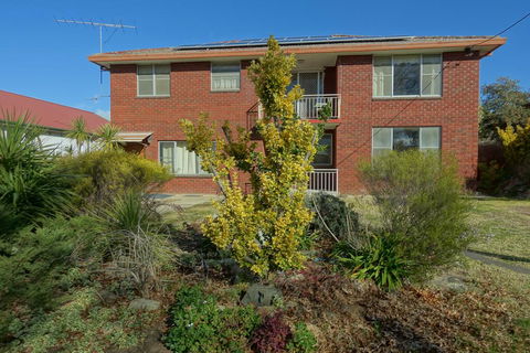 Goulburn Guesthouse - Tourism Caloundra 0