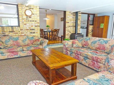 Government Rd 108 - Shoal Bay - Tourism Caloundra 3