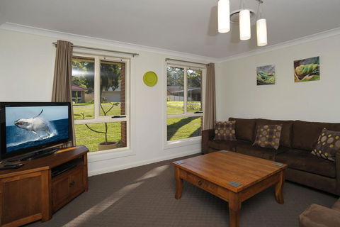 Government Rd 77 - Shoal Bay - Tourism Caloundra 2