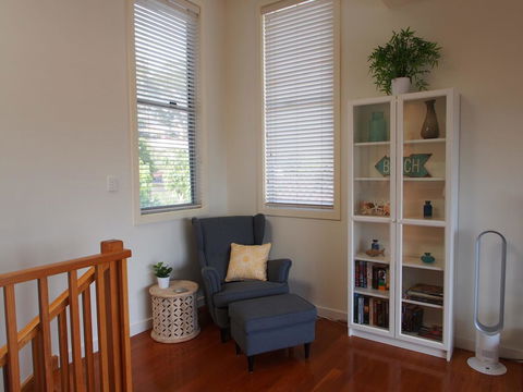 Government Road, 117a 'Pollys' View' - Tourism Caloundra 1